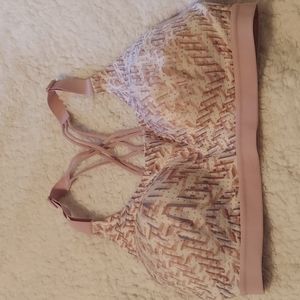 Victoria Sport Soft Cup Workout Bra